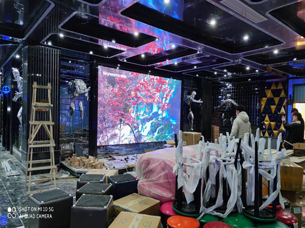 张掖市室内P2.5全彩显示屏